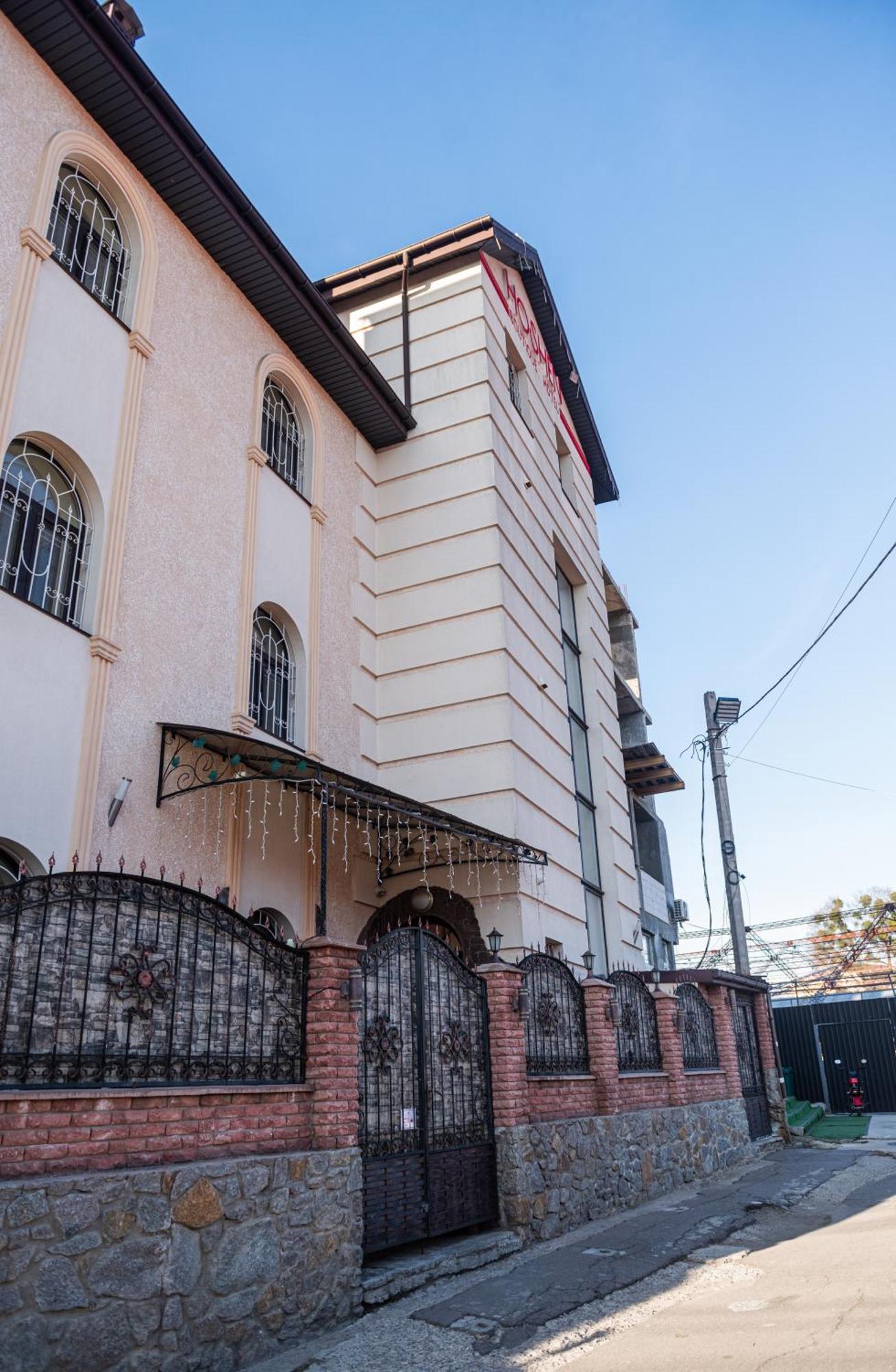Hoshen Hotel Uman Exterior photo