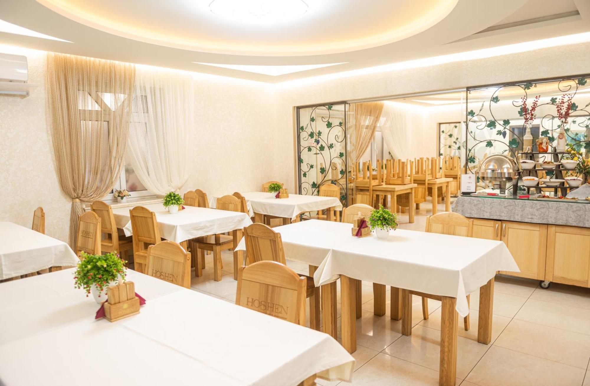 Hoshen Hotel Uman Exterior photo