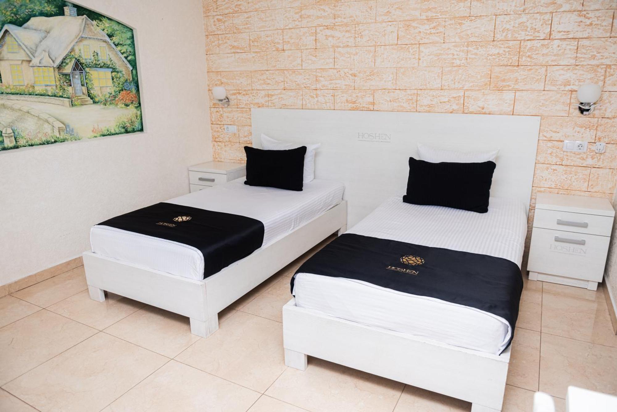 Hoshen Hotel Uman Exterior photo